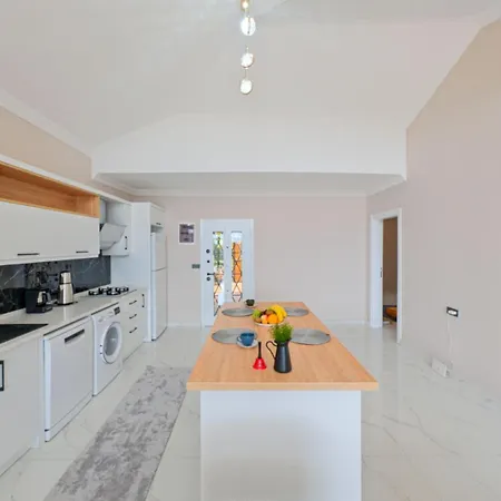 Arel House Villa *