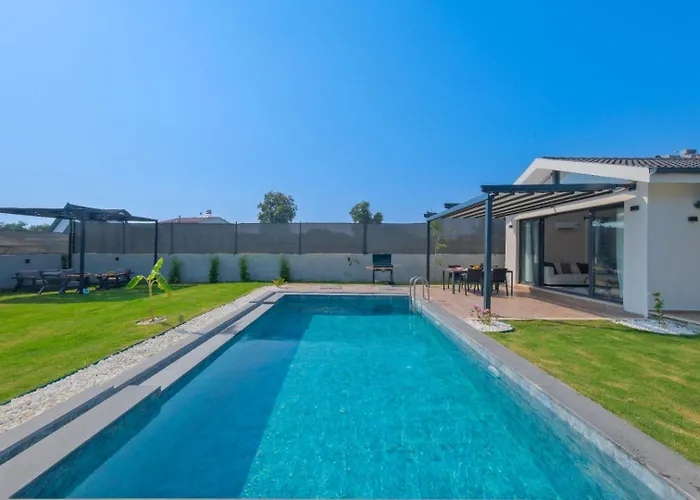 Arel House Вилла *